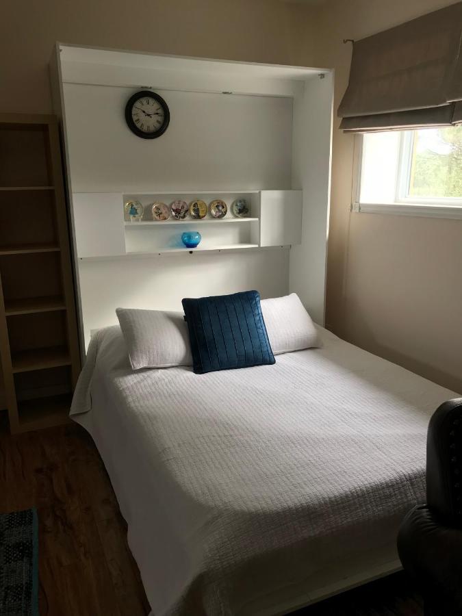 Campsite Dreamers Writing Farm, 3 Wooded Acres, Hepworth